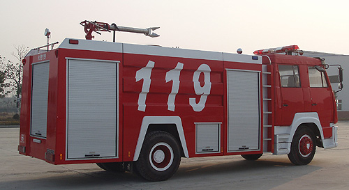 斯太爾后雙橋A類(lèi)泡沫消防車(chē)
