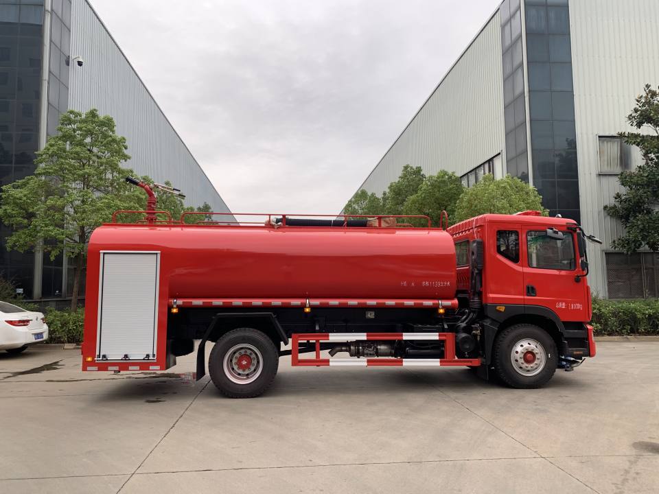 13噸東風(fēng)D9消防灑水車